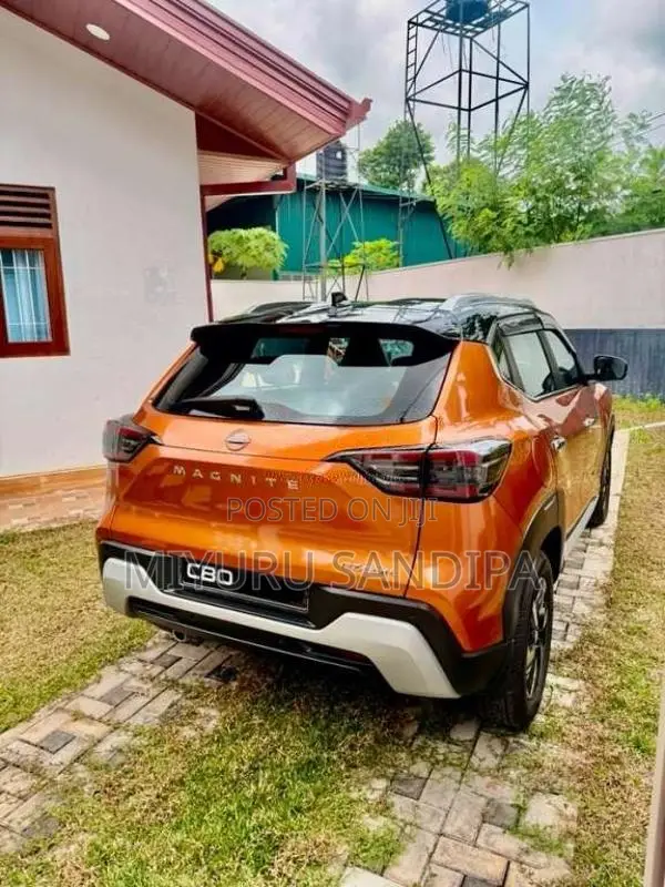 Nissan Magnite 2025 SUV (Used)