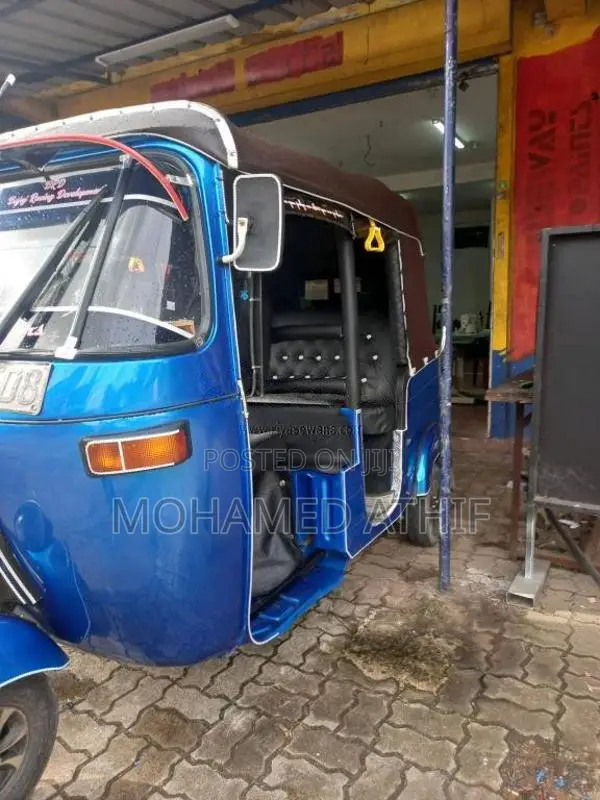 Bajaj RE 2 Stroke 2004 Three Wheel (Used)