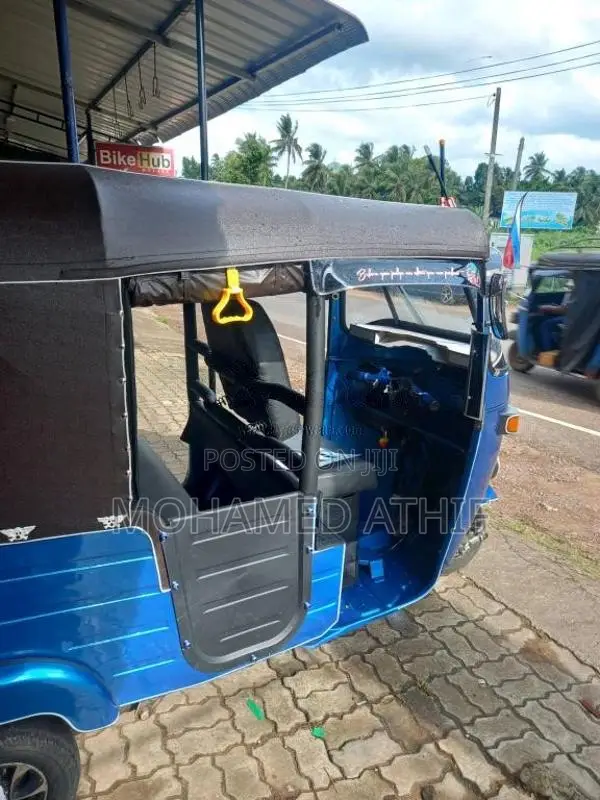 Bajaj RE 2 Stroke 2004 Three Wheel (Used)