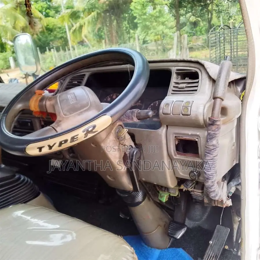 Isuzu Tipper 1996 Lorry (Used)