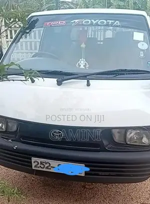 Toyota CR27 1994 Van (Used)
