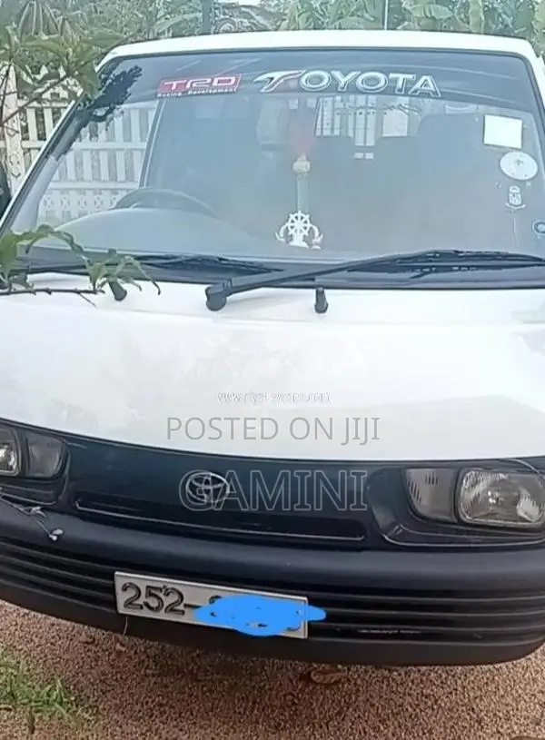 Toyota CR27 1994 Van (Used)