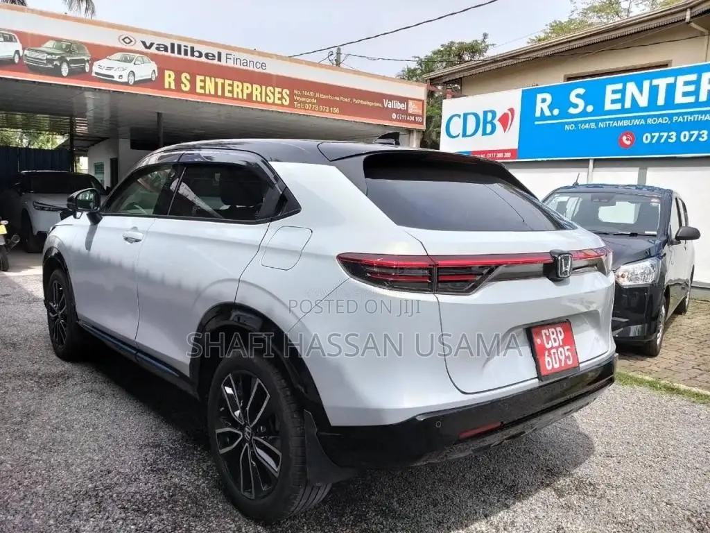 Honda Vezel 2024 SUV (Used)