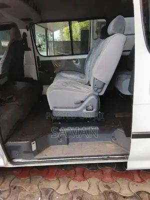 Toyota Dolphin 113 1994 Van (Used)