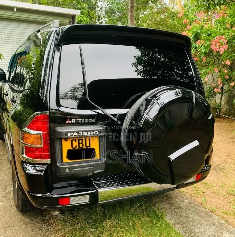 Mitsubishi Montero 2026 SUV (Used)