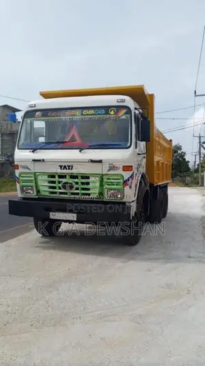 Tata 10 Wheel Tipper 2010 Lorry (Used)