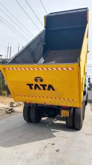 Tata 10 Wheel Tipper 2010 Lorry (Used)