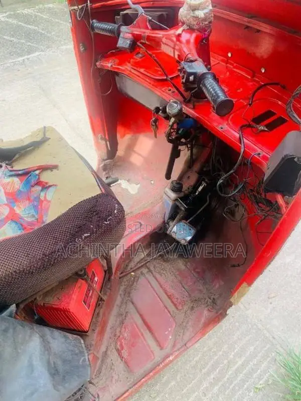 Bajaj RE 2 Stroke 2003 Three Wheel (Used)