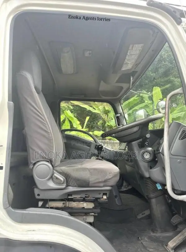 Isuzu 20ft Forward 2011 Lorry (Used)
