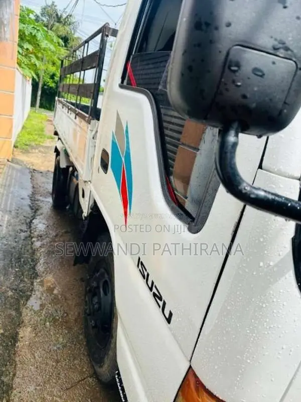 Isuzu ELF 2000 Lorry (Used)