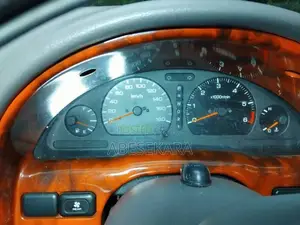 Nissan Serena FX 1998 Van (Used)