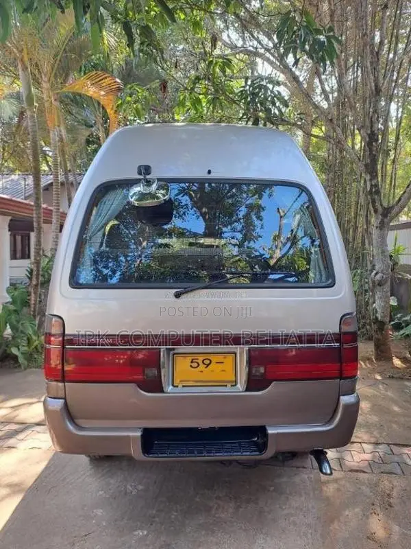 Toyota Dolphin High Roof 1991 Van (Used)