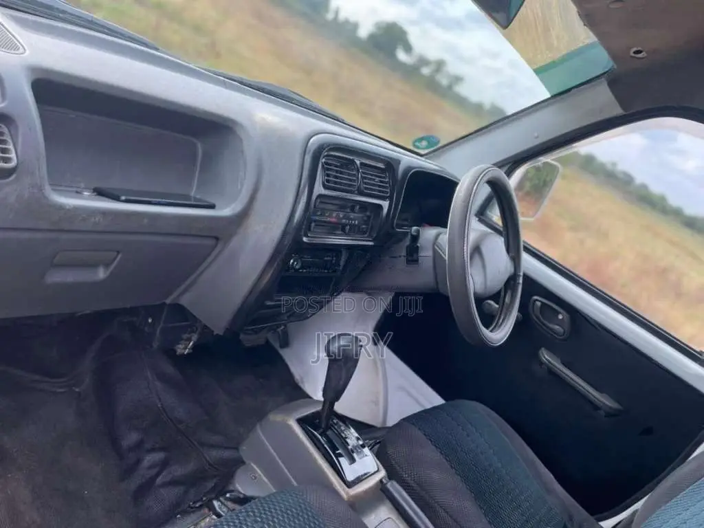 Suzuki Every 2001 Van (Used)