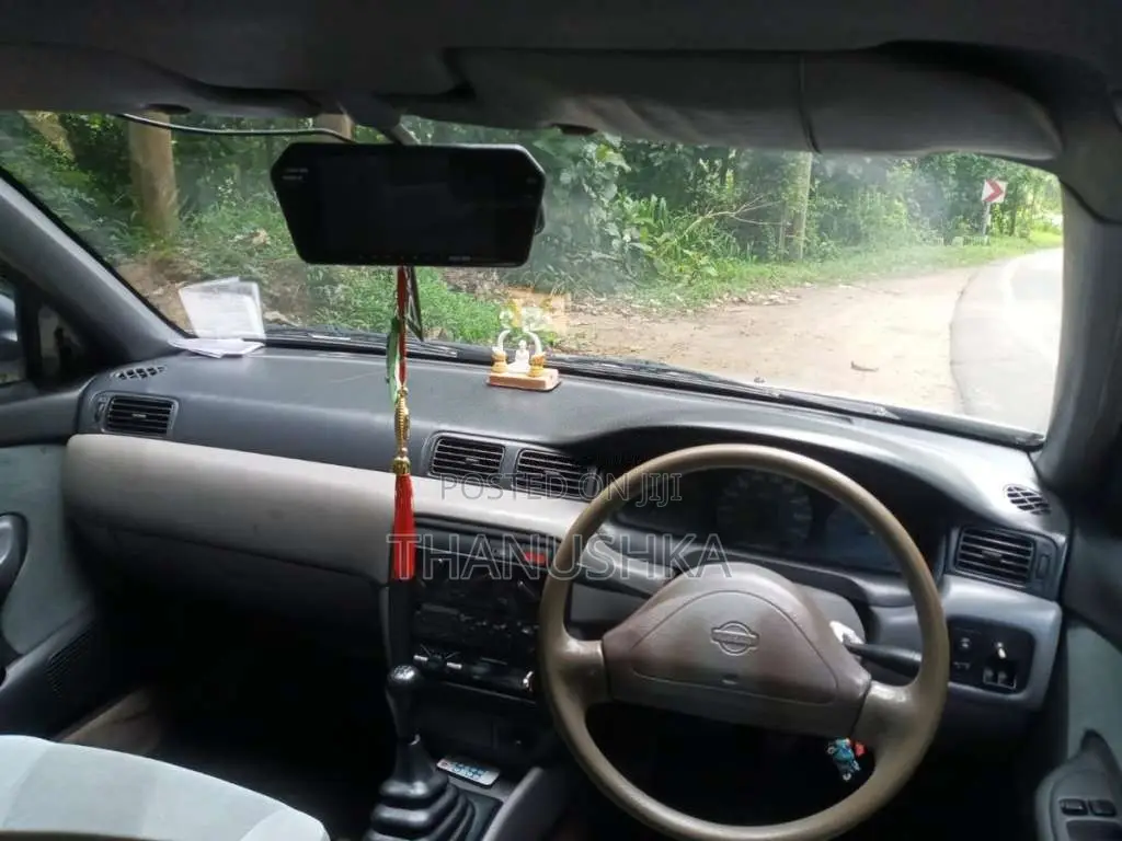 Nissan Sunny FB14 Ex Saloon 1994 Car (Used)