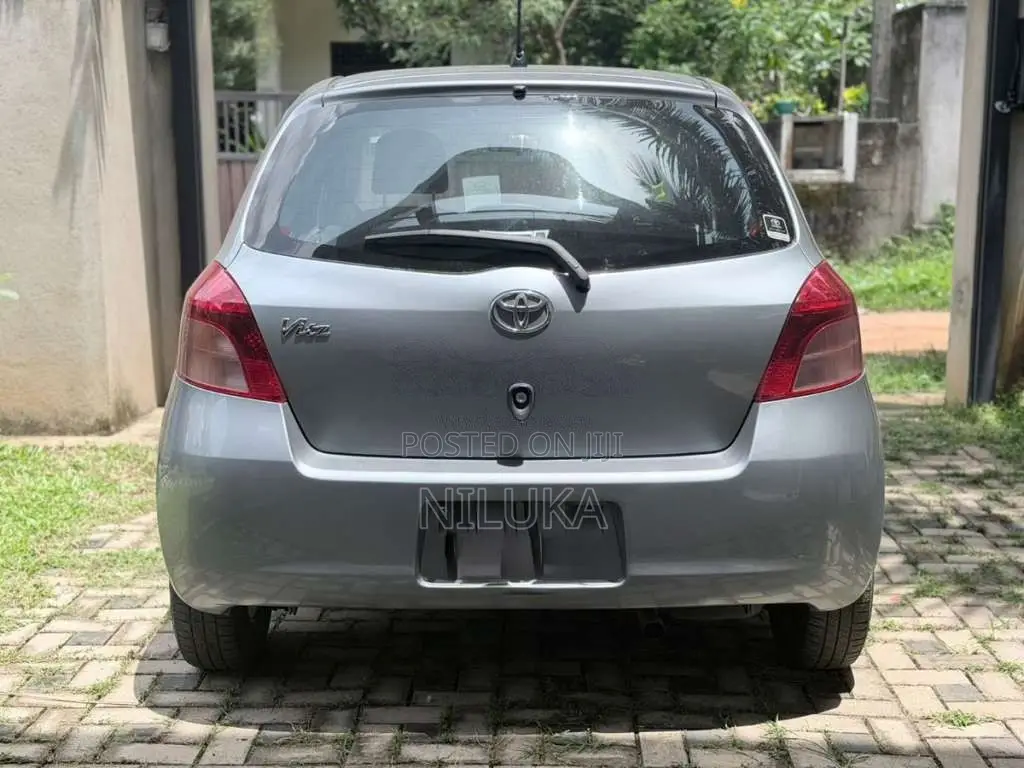 Toyota Vitz 2007 Car (Used)