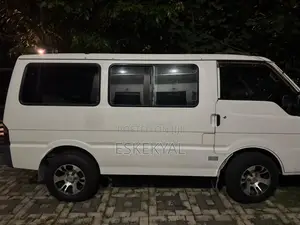 Nissan Van Nissan 2011 Van (Used)