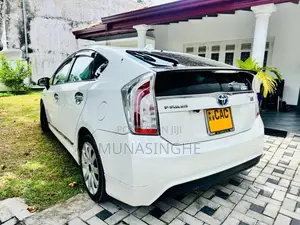 Toyota Prius G Grade 2014 Car (Used)