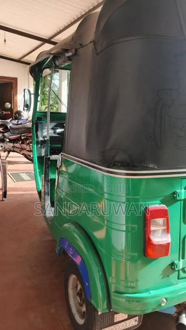 Bajaj RE 2014 Three Wheel (Used)