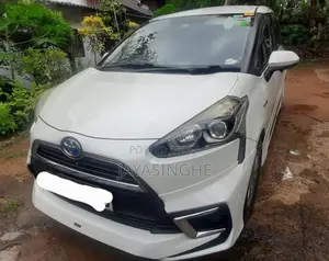 Toyota Sienta 2018 Car (Used)