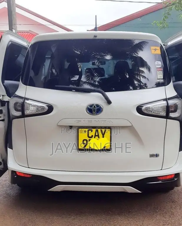 Toyota Sienta 2018 Car (Used)