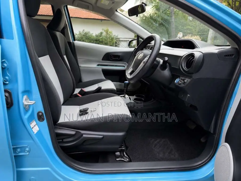 Toyota Aqua 2012 Car (Used)