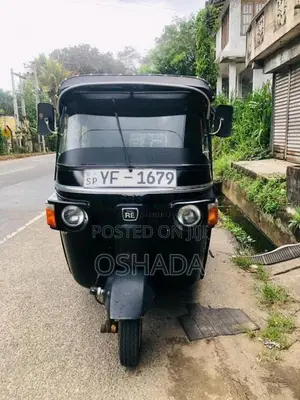 Bajaj RE 205 2010 Three Wheel (Used)
