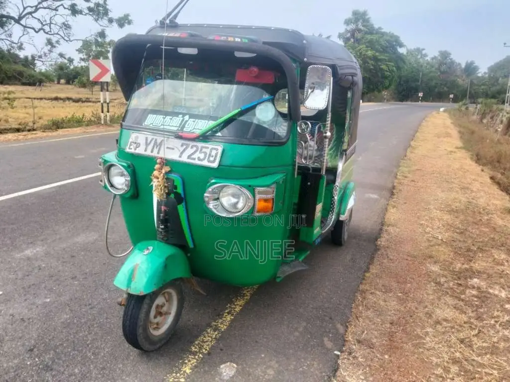 Bajaj 4 Stroke 2011 Three Wheel (Used)