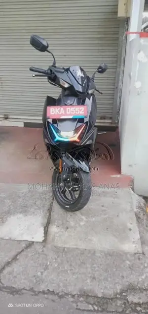 Hero Zoom 2025 Motorbike (Used)
