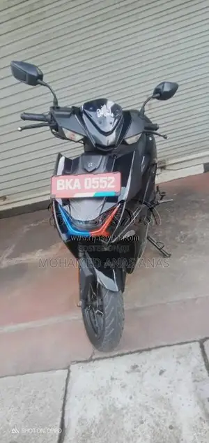 Hero Zoom 2025 Motorbike (Used)