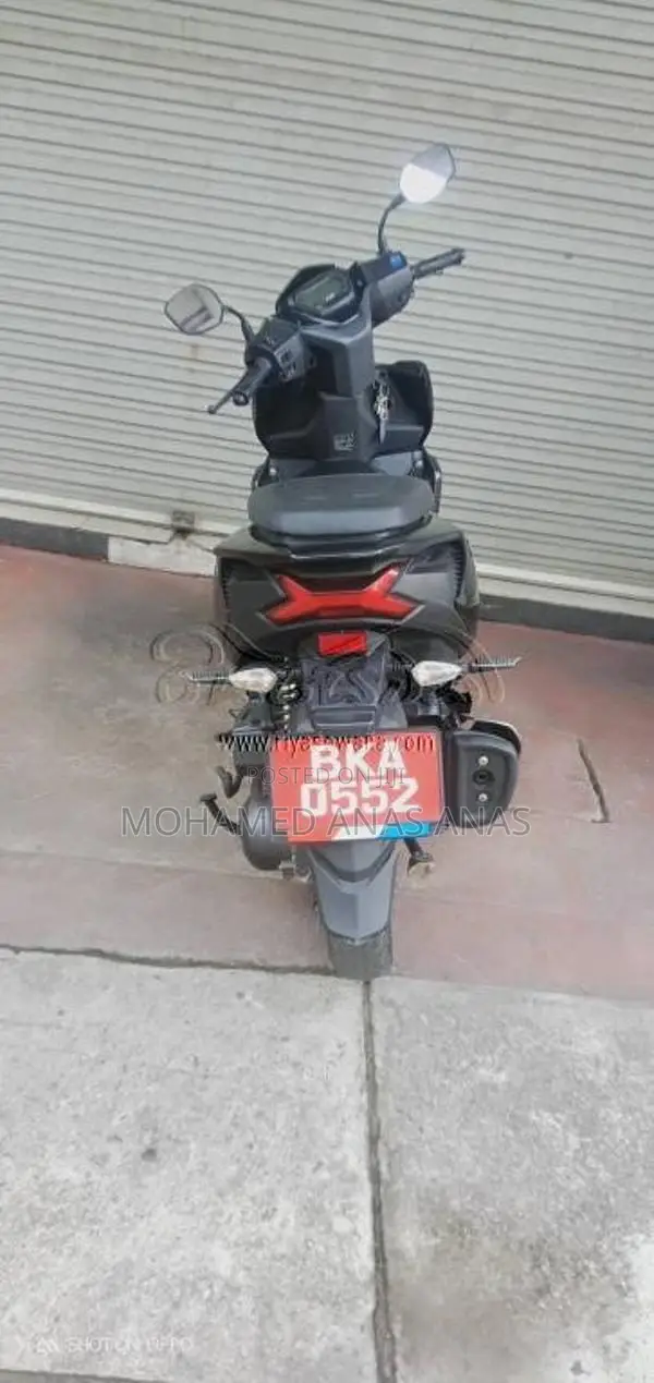 Hero Zoom 2025 Motorbike (Used)
