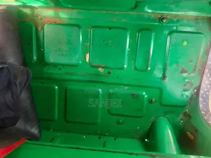 Bajaj 4 Stroke 2011 Three Wheel (Used)