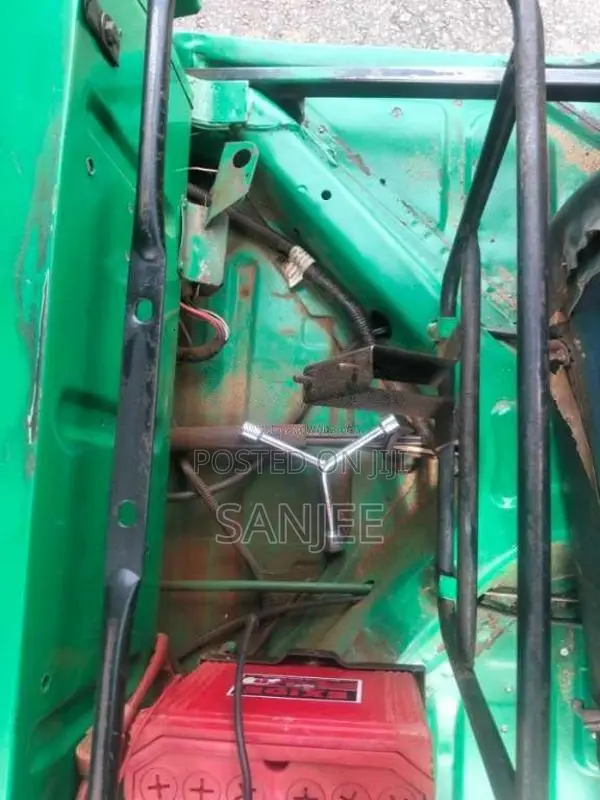Bajaj 4 Stroke 2011 Three Wheel (Used)