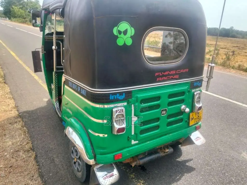 Bajaj 4 Stroke 2011 Three Wheel (Used)