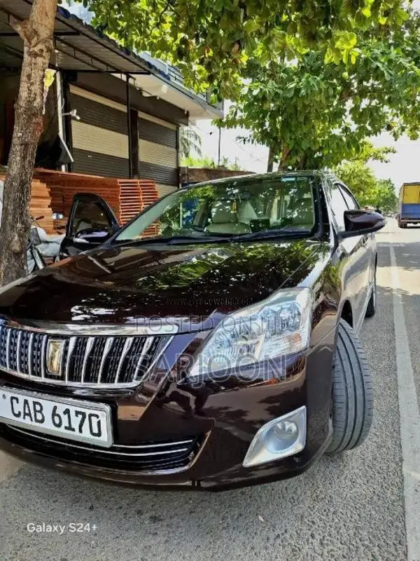 Toyota Premio 2013 Car (Used)