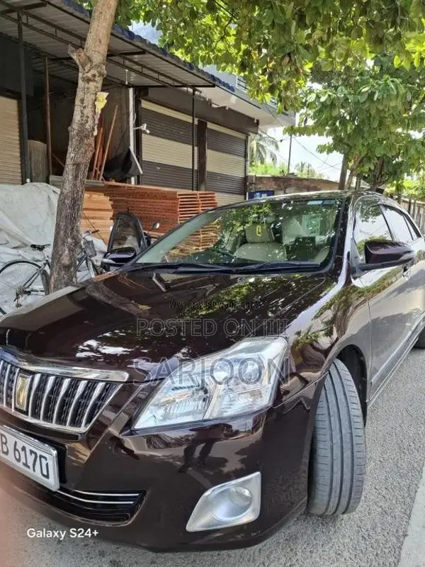 Toyota Premio 2013 Car (Used)