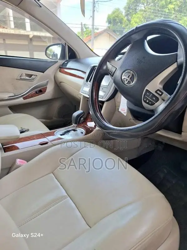 Toyota Premio 2013 Car (Used)