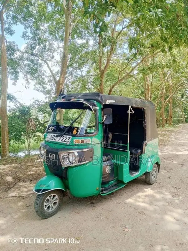 Bajaj RE 4 Stroke 2016 Three Wheel (Used)