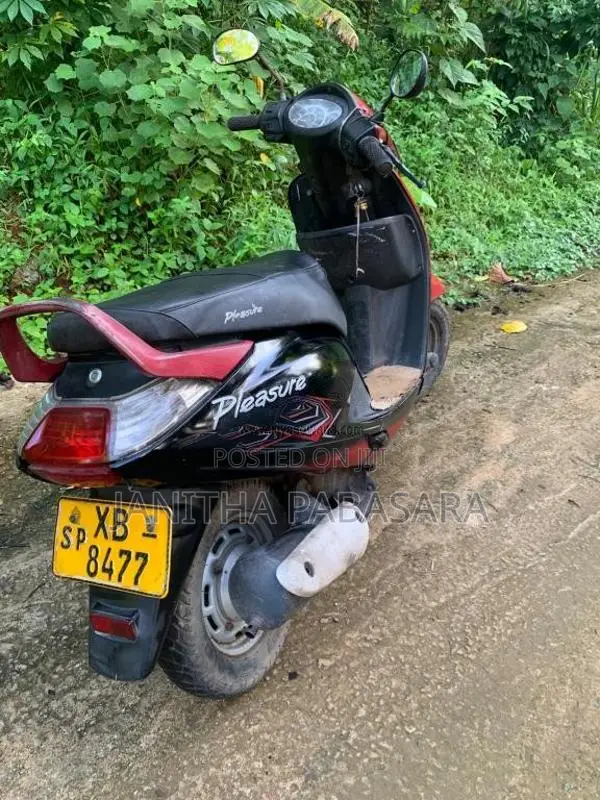 Hero Pleasure 2011 Motorbike (Used)