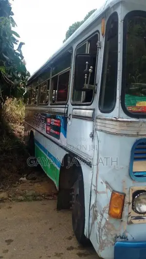 Ashok-Leyland Comet 2004 Bus (Used)