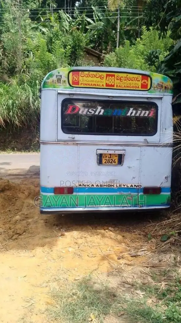 Ashok-Leyland Comet 2004 Bus (Used)