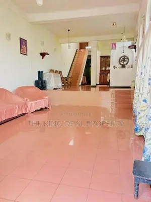House for sale in Nugegoda ( Mirihana )