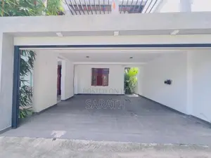 Super Luxury House For Sale Talawatugoda