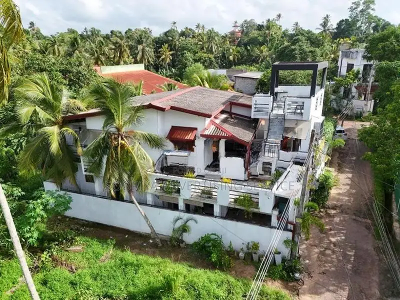 Luxury Home for Sale with Furniture in Piliyandala