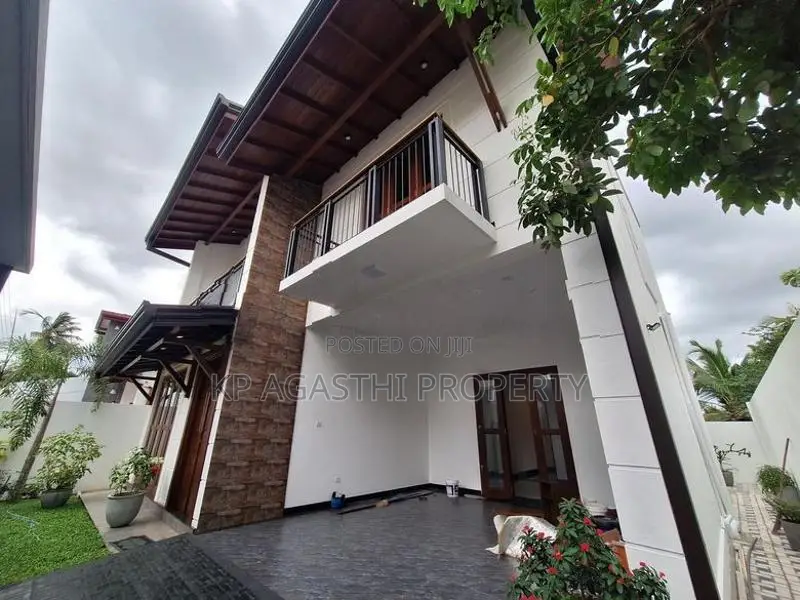 malabe brand new luxury house for sale