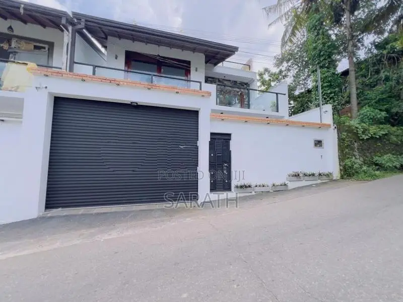 Luxurious Brand New House Sale Malabe