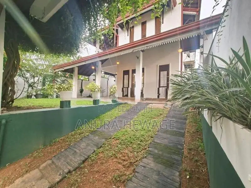 වටරැක පිහිටි සුඛෝපභෝගී නිවසක් ගෘහ භාණ්ඩ සමඟ විකිණීමට. (ID : WTRK001S)