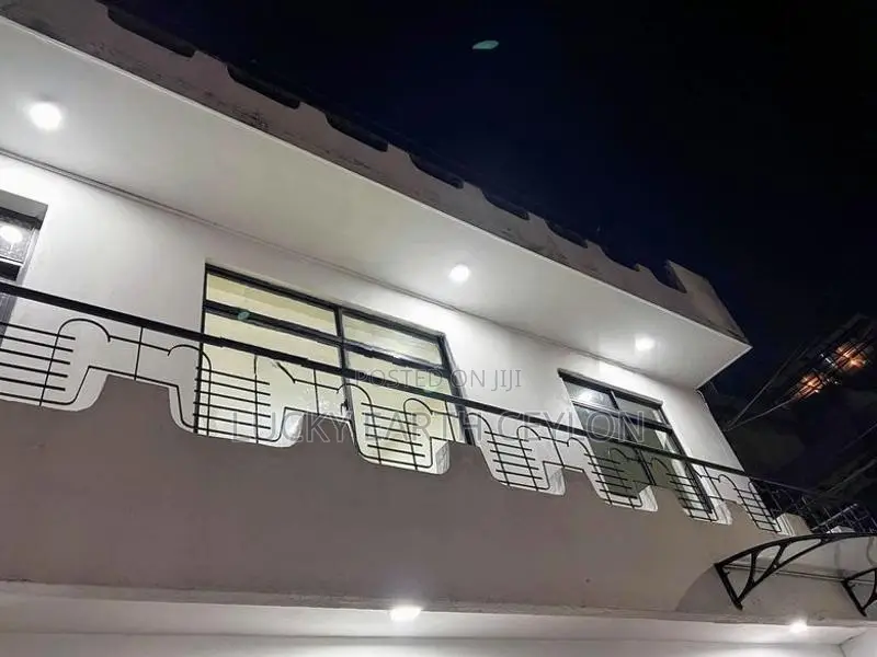 Nugegoda, 1St Floor, Unfurnished Apartment For Rent (MG1352)