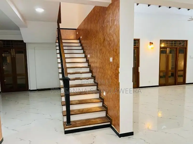 Modern Brand New super luxury 2 Story House-piliyandala