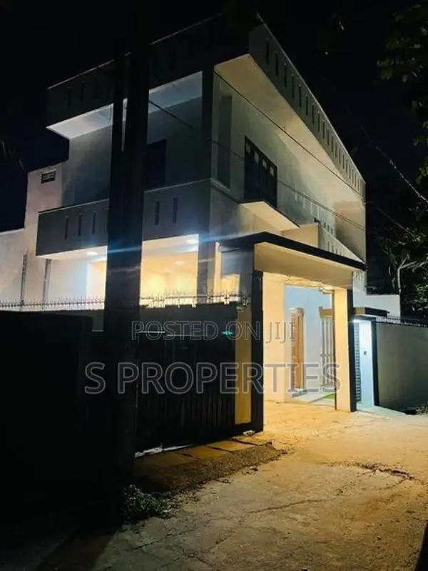 2storied house for sale in Rathmalana