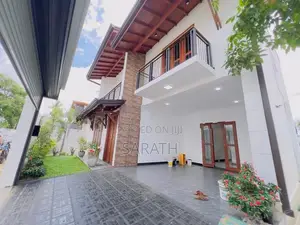 Well Build Luxury Brand New House Sale Malabe